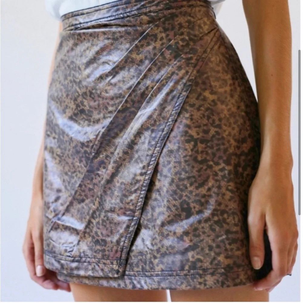 Free People Fake Out Faux Leather Skirt ✧ Leopard Print ✧ Size 4